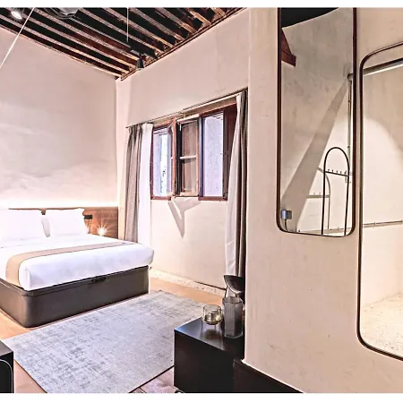 Apartment Casa Palacio Rodrigo De La Fuente By Principe David - Seis De Lujo -
